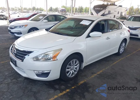 2015 Nissan Altima 2.5 S из США, поврежденный, VIN 1N4AL3AP0FC569842